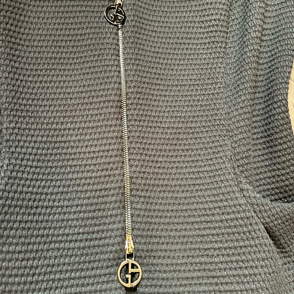 beautiful elegant Giorgio Armani blazer. Timeless and current style. - Picture 2 of 9